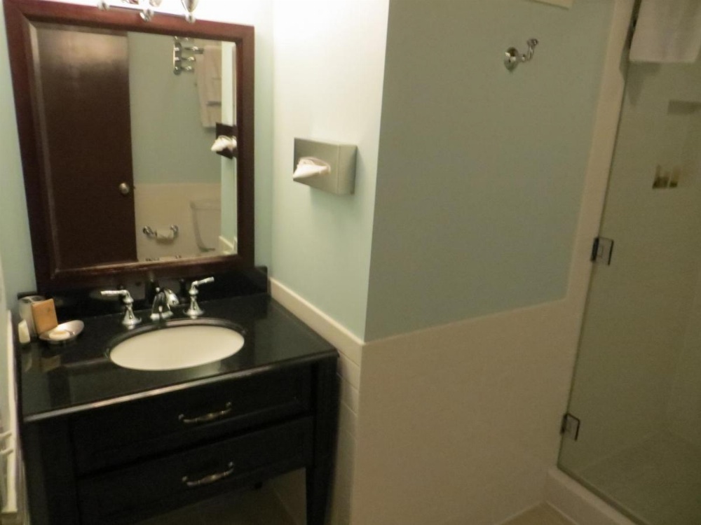 The Mammoth Creek Inn Image 7